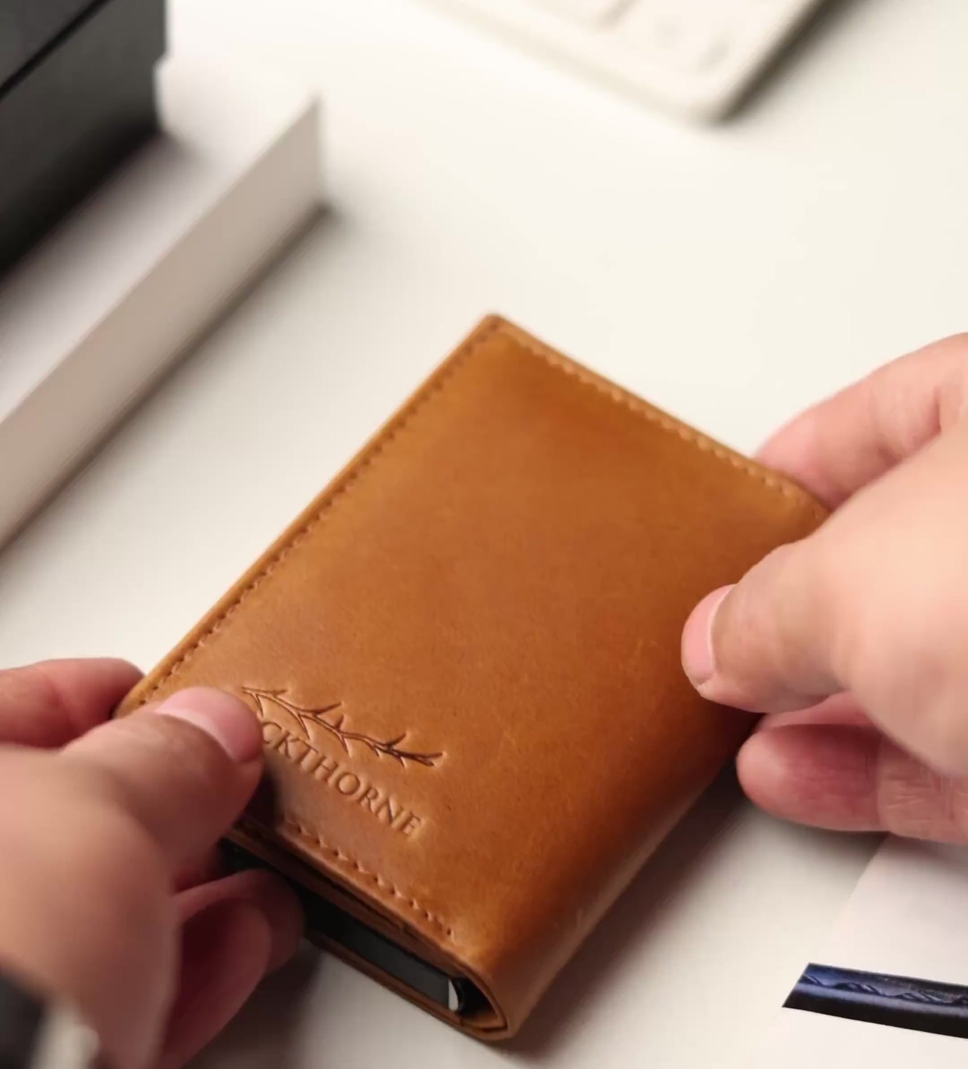 Spectre - RFID Protected Cardholder Wallet (TAN)